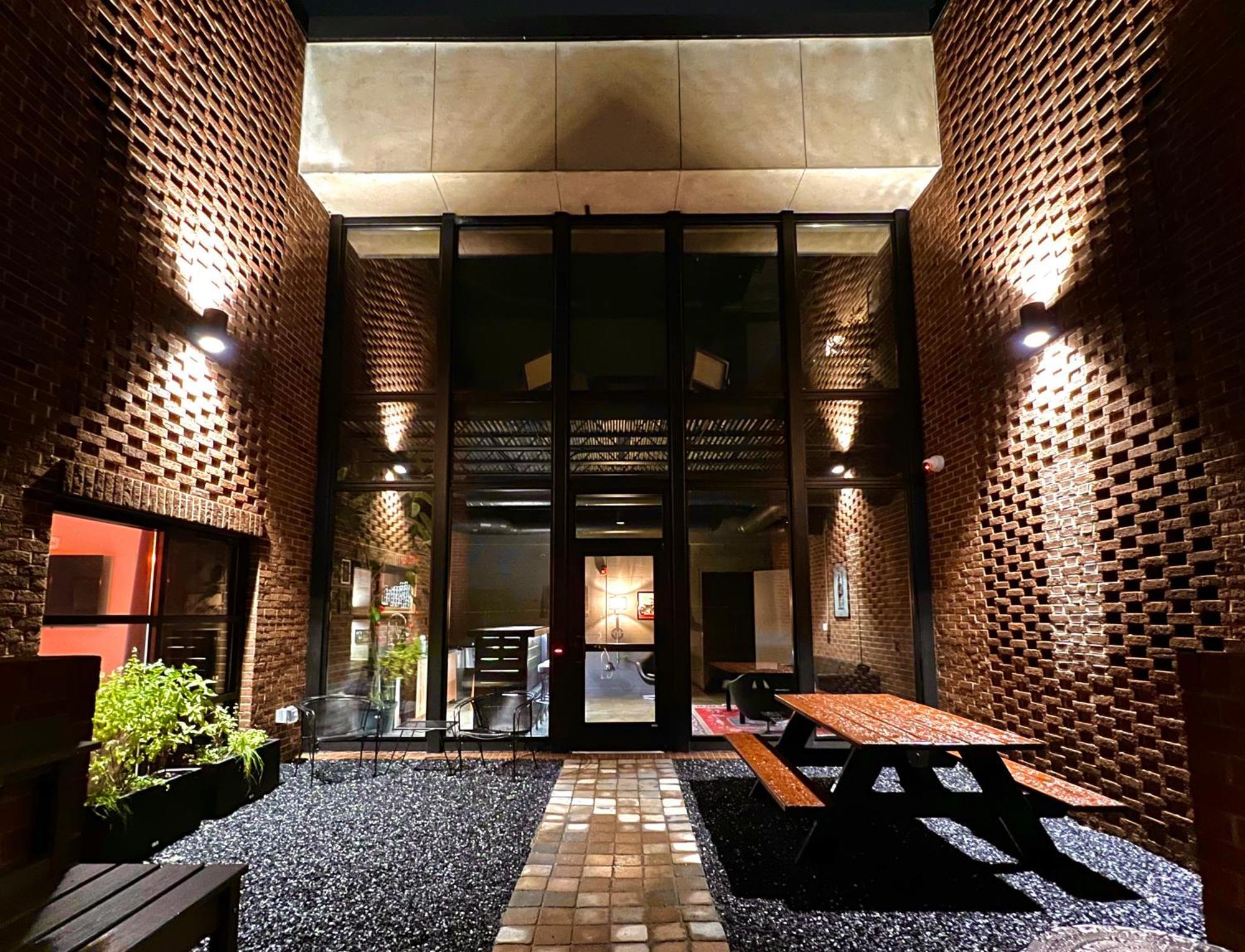 Classified Moto - The Frank Room Richmond Exterior photo